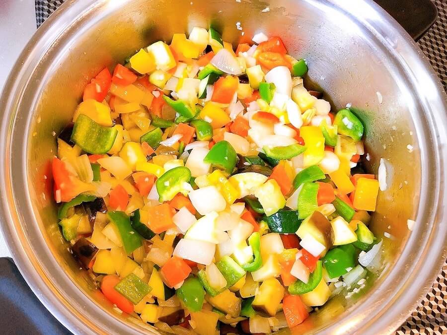 ラタトゥイユレシピ、残りの野菜全部炒める