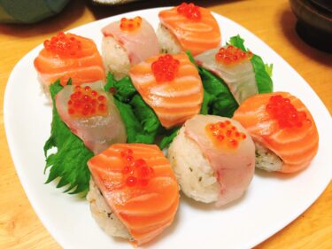 【ひな祭り献立】ちらし寿司は飽きたと言われ・・・今年はかわいい紅白手まり寿司へ
